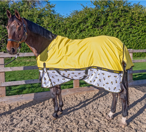 Whitaker Bee-Dry Airflow Turnout Rug – 5′ 6″
